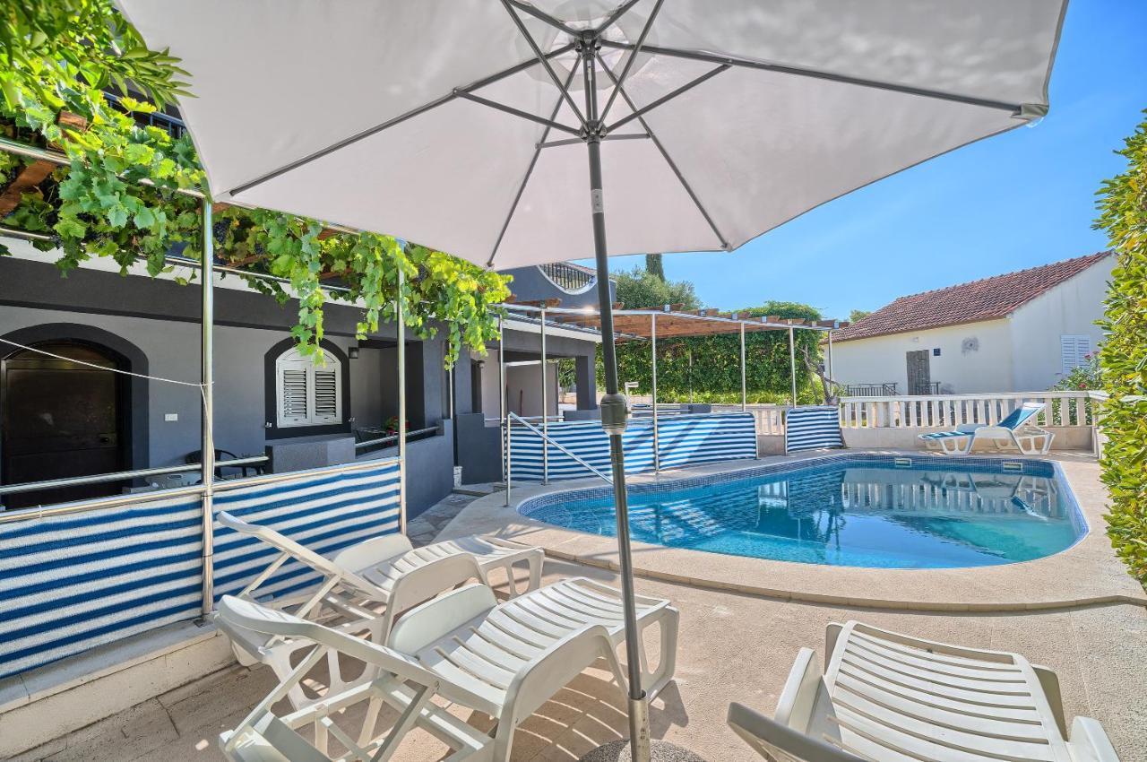 Apartmani Ticic Trogir Buitenkant foto